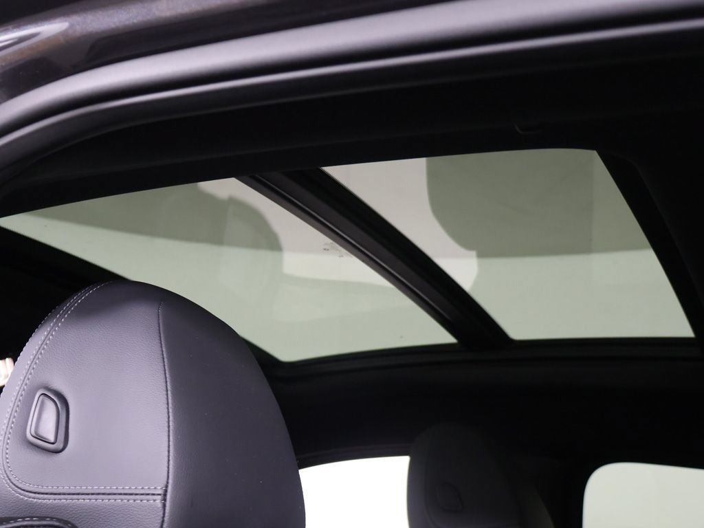 Used 2025 BMW X4 xDrive30i AWD/4WD image 19