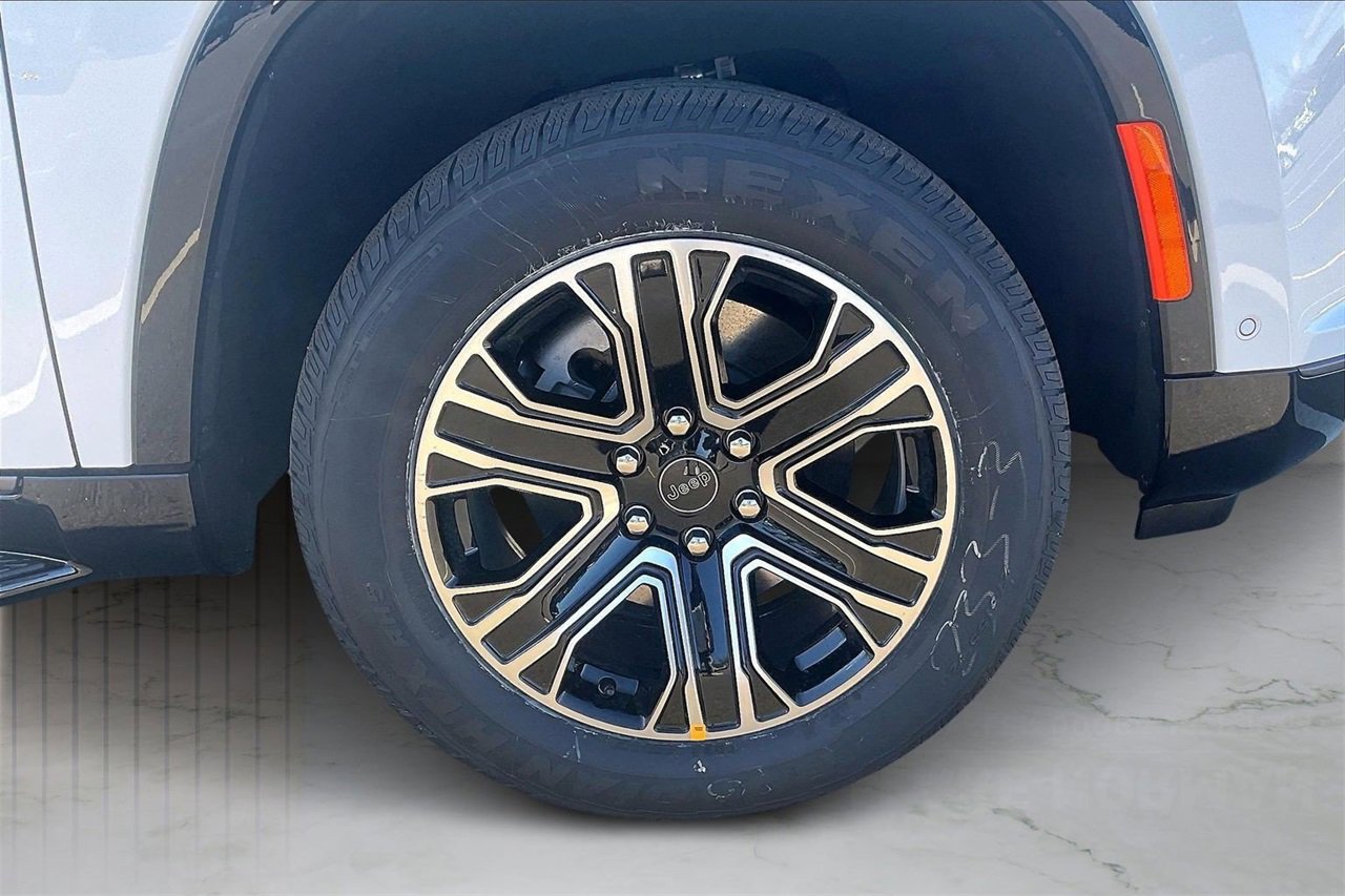 New 2026 Jeep Grand Wagoneer w/ Premium Group I image 36