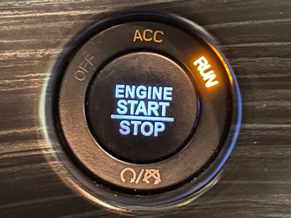 Used 2019 Jeep Grand Cherokee Laredo image 30