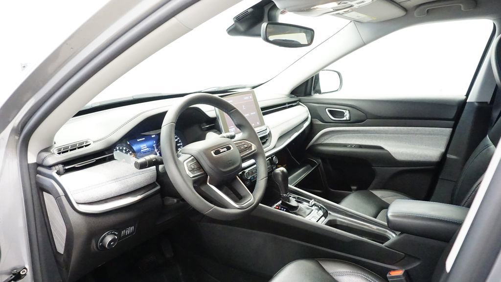 Certified 2022 Jeep Compass Latitude image 22