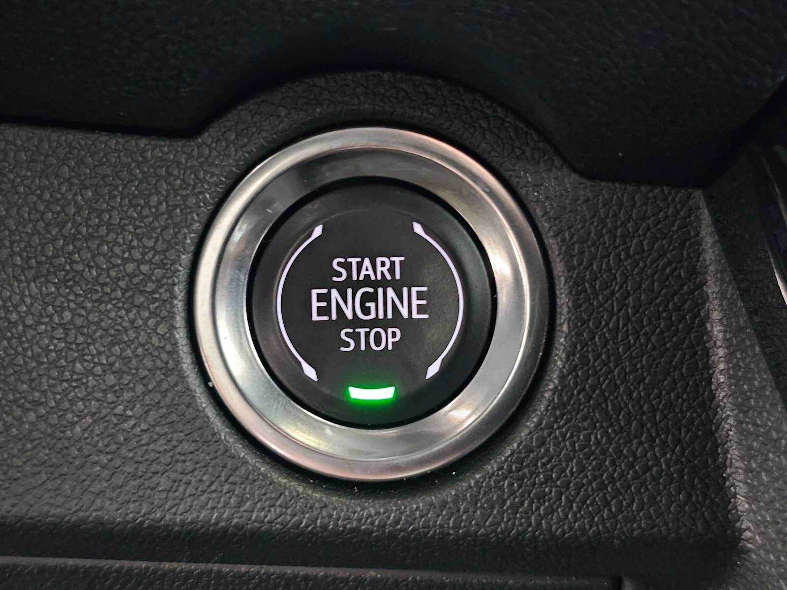 Used 2025 Chevrolet Traverse LT FWD image 31