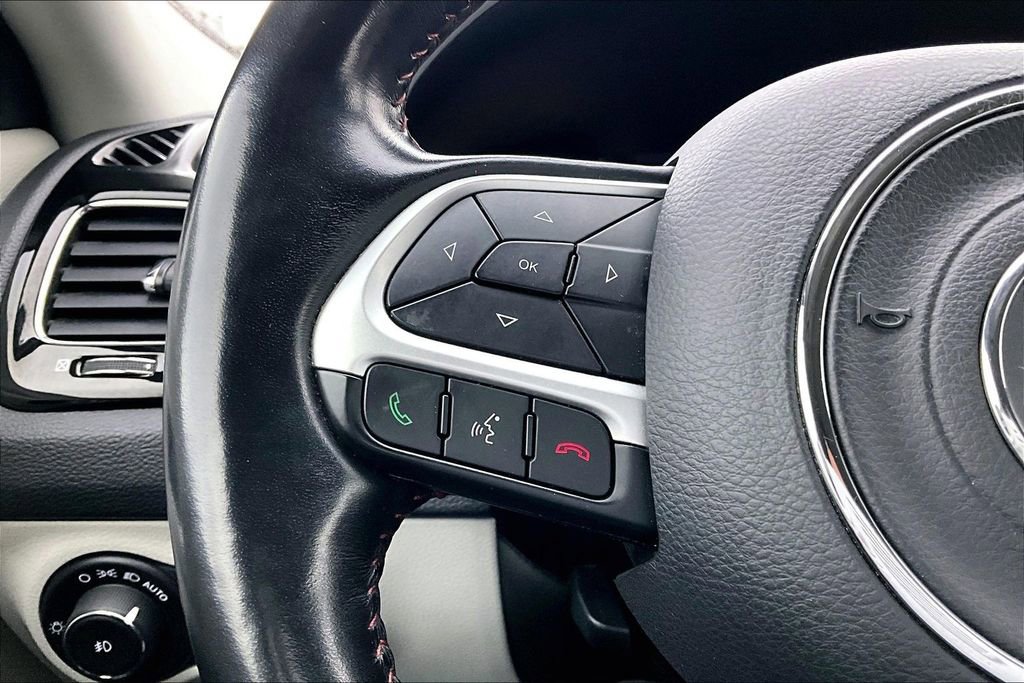 Used 2021 Jeep Compass Limited w/ Sun and Sound Group image 11