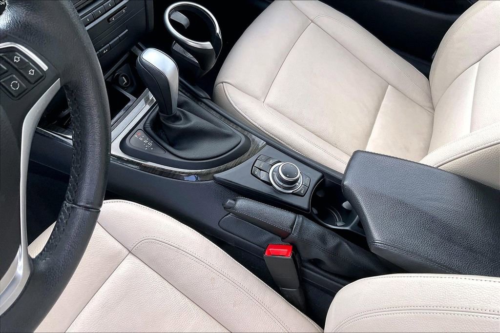 Used 2013 BMW 128i Convertible RWD image 17