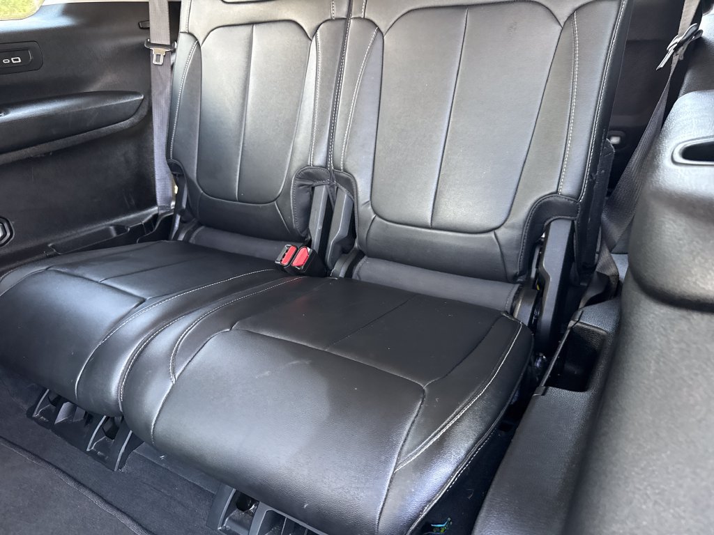 Used 2023 Jeep Grand Cherokee L Limited AWD/4WD image 31