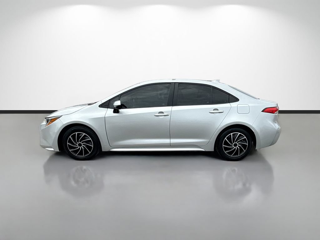 Used 2021 Toyota Corolla LE FWD image 6