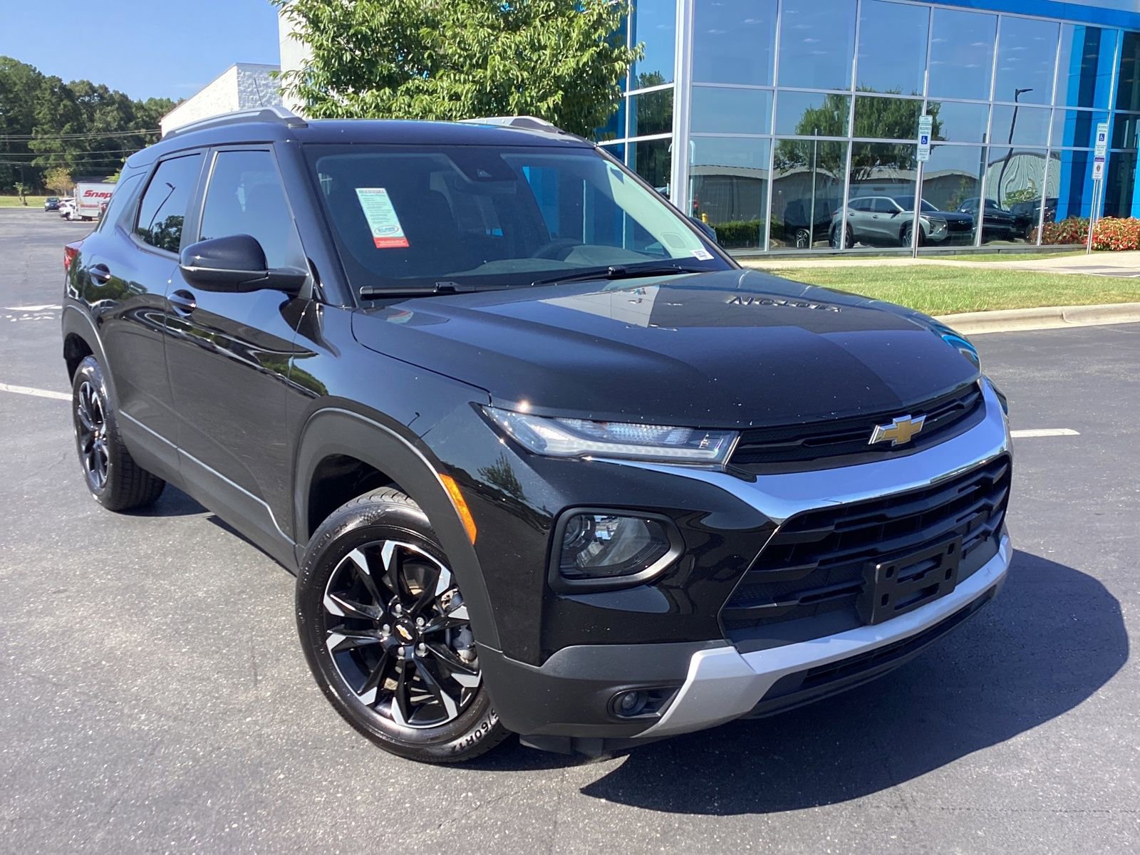 Used 2022 Chevrolet TrailBlazer LT w/ Confidence II Package image 7