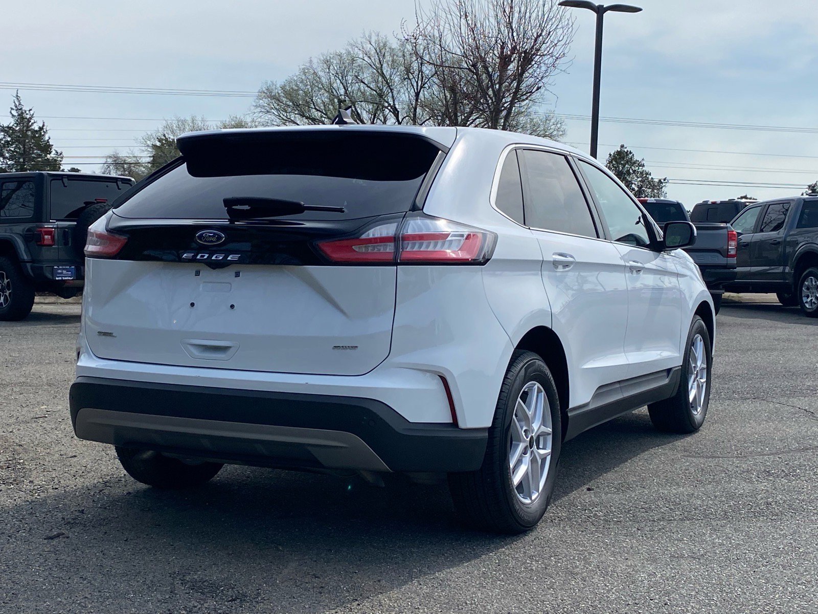 Certified 2023 Ford Edge SEL AWD/4WD image 3