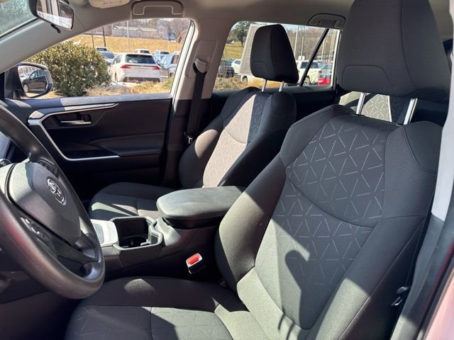 Used 2024 Toyota RAV4 XLE image 25