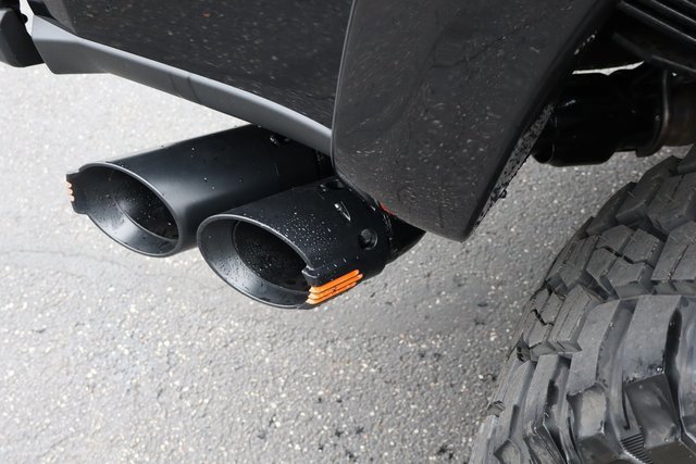 New 2026 Ford F250 Lariat w/ Black Appearance Package image 24