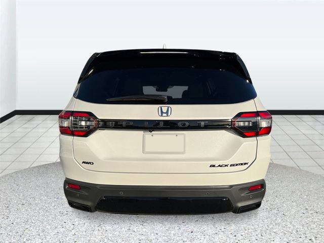 New 2026 Honda Pilot Black Edition image 4