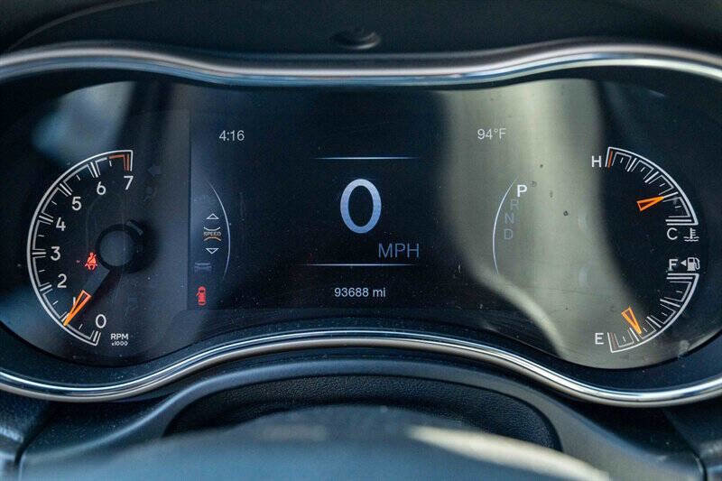 Used 2016 Jeep Grand Cherokee Limited image 17