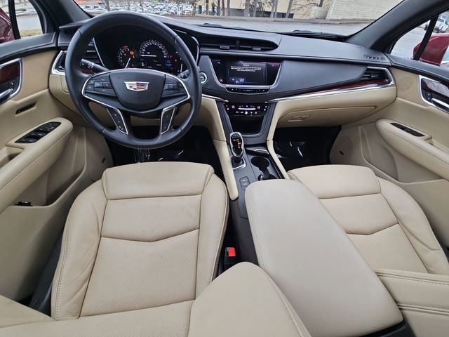 Used 2018 Cadillac XT5 Premium Luxury image 14