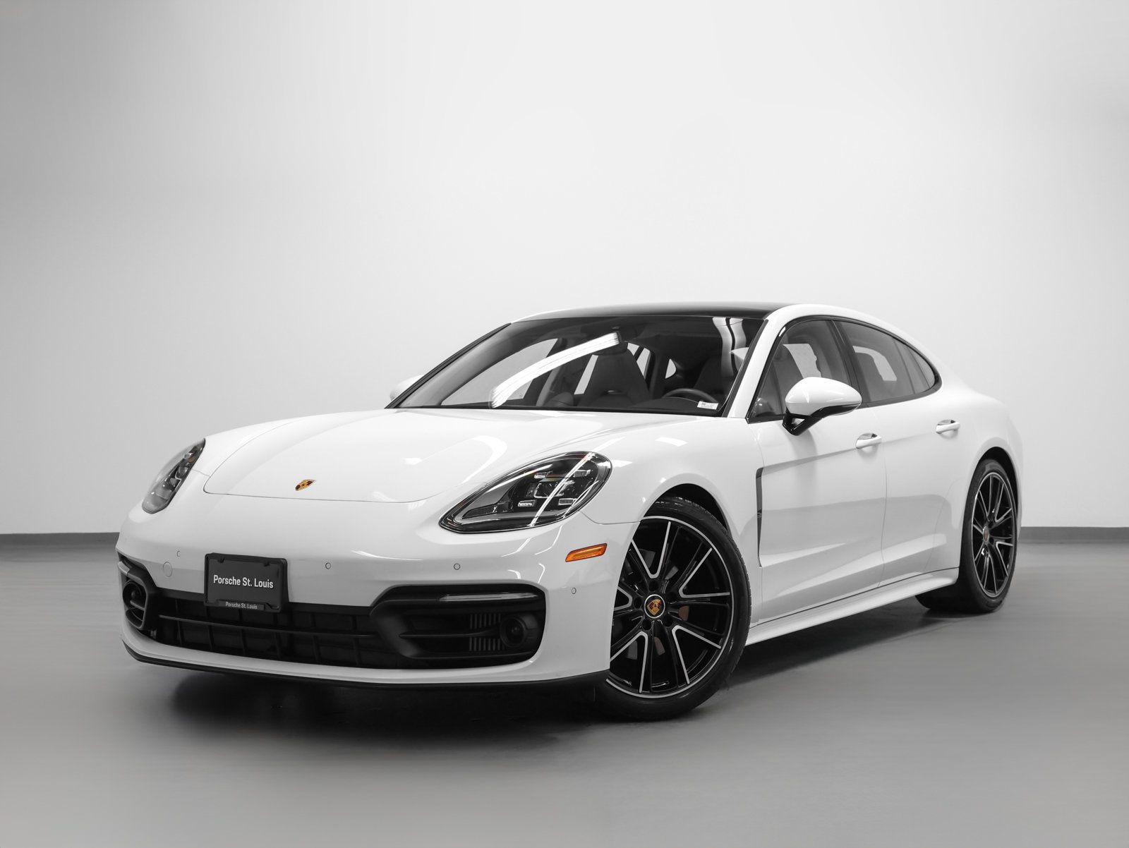 Certified 2023 Porsche Panamera Platinum Edition RWD image 4