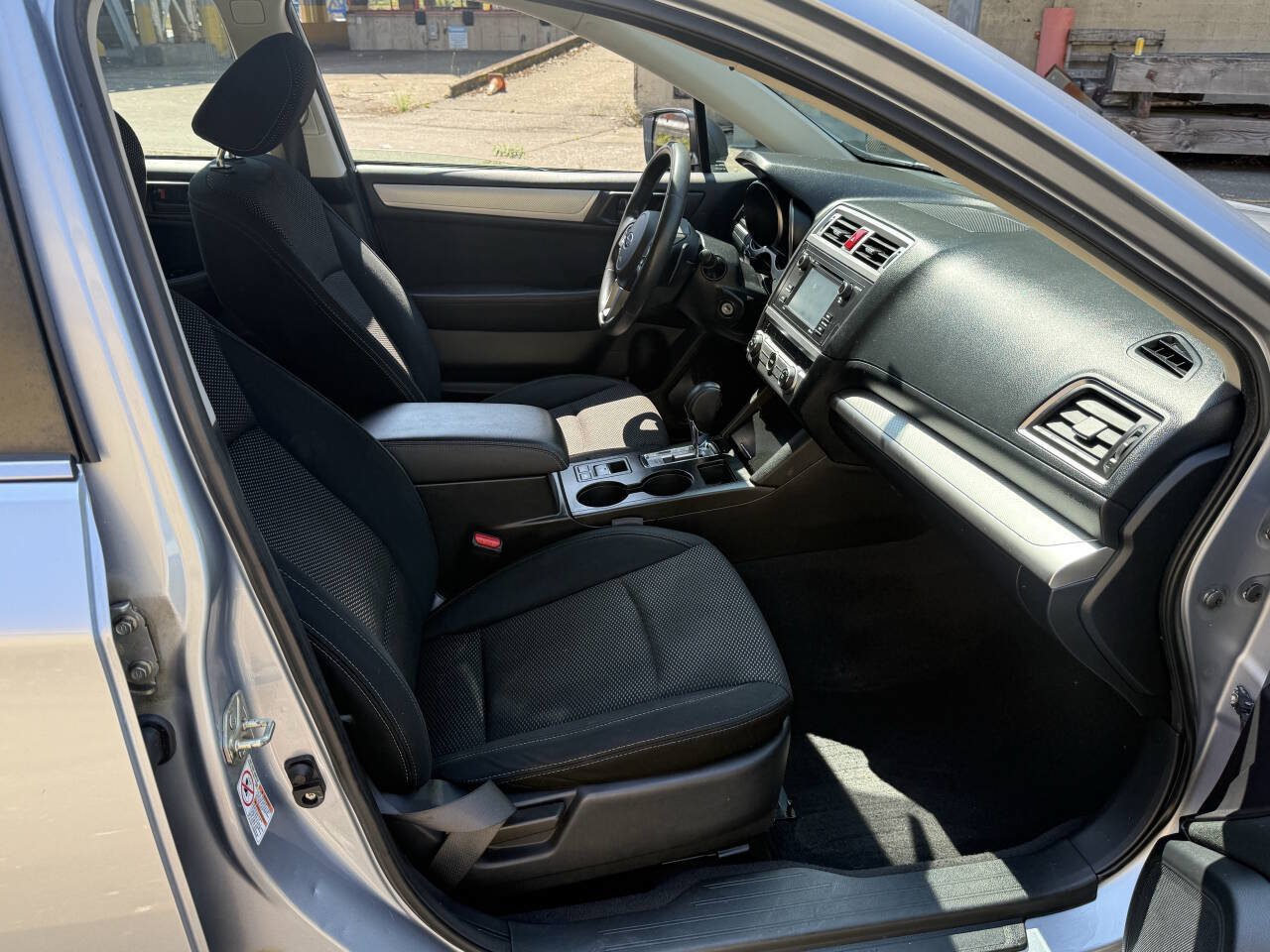 Used 2017 Subaru Outback 2.5i AWD/4WD image 51