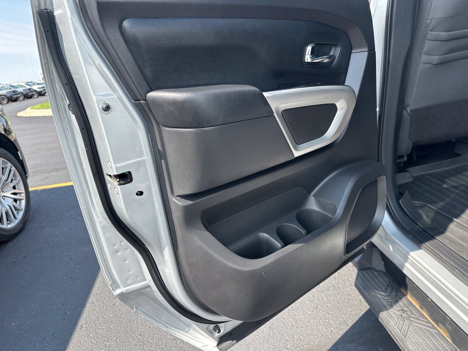 Used 2020 Nissan Titan SV w/ SV Convenience Package AWD/4WD image 26
