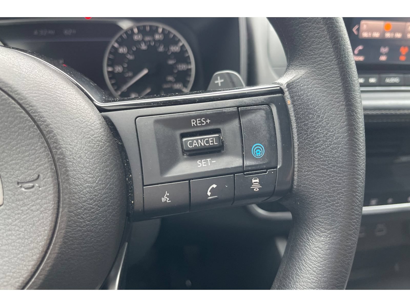 Used 2021 Nissan Rogue SV FWD image 35