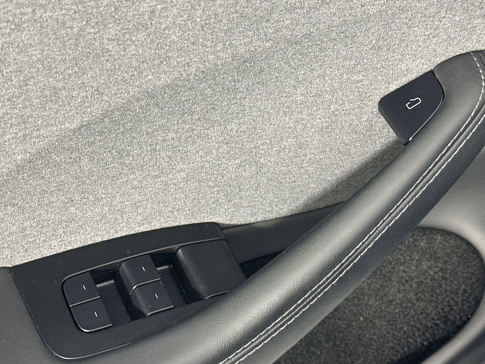 Used 2024 Tesla Model 3 Standard Range RWD image 13
