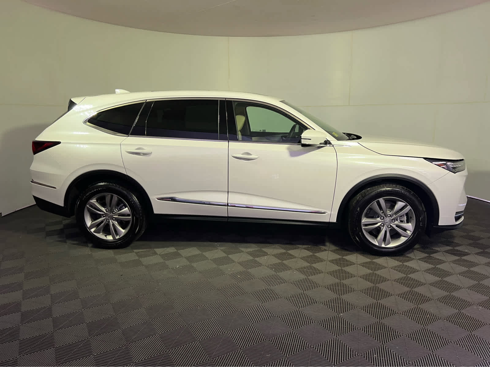 Used 2026 Acura MDX SH-AWD image 8