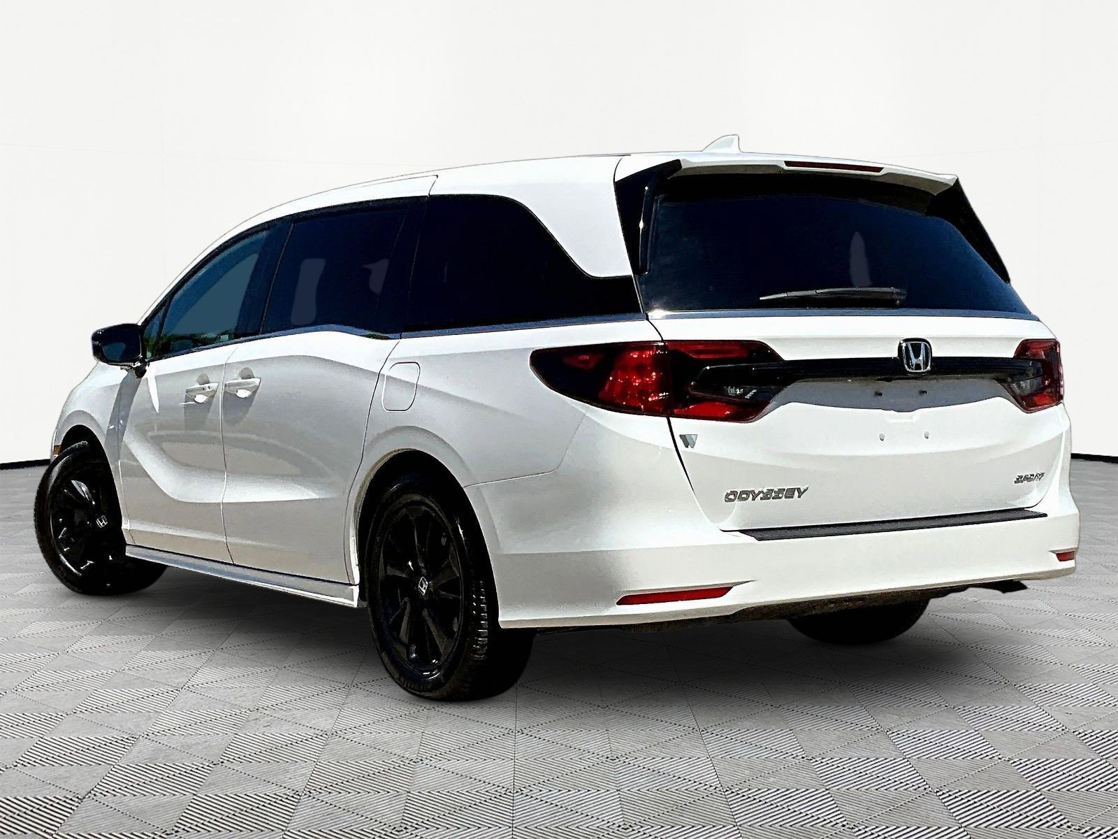 Certified 2023 Honda Odyssey Sport image 4