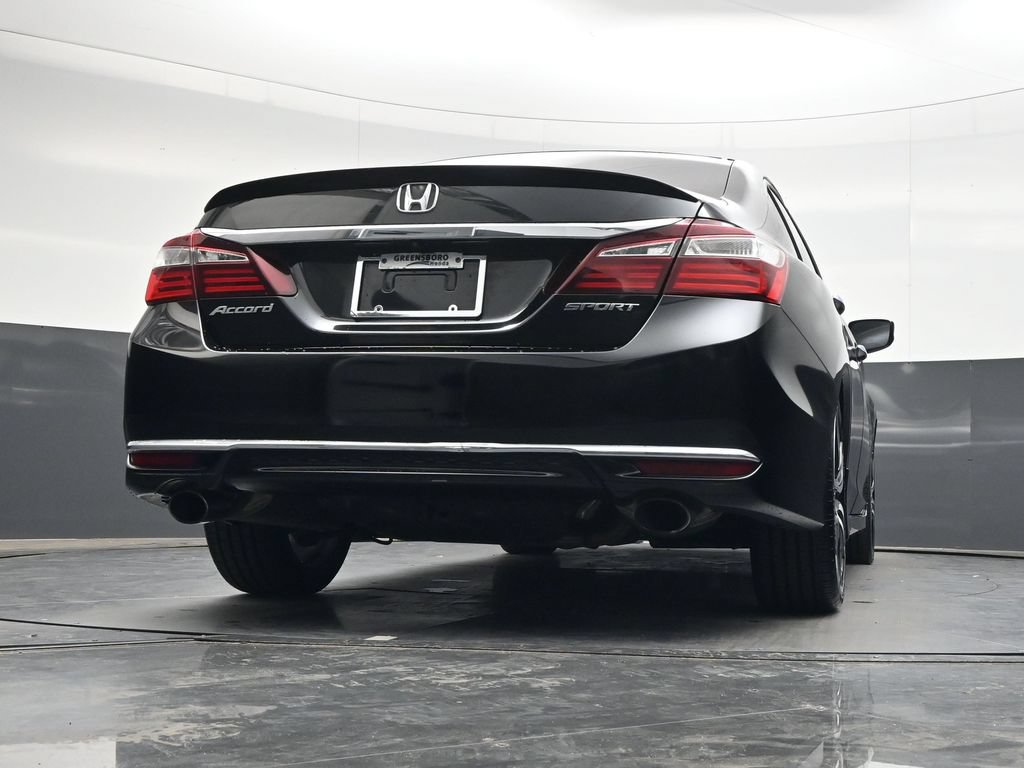 Used 2017 Honda Accord Sport image 32