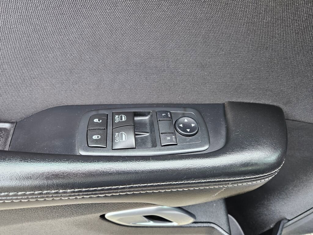 Used 2017 Dodge Challenger R/T w/ Driver Convenience Group image 18