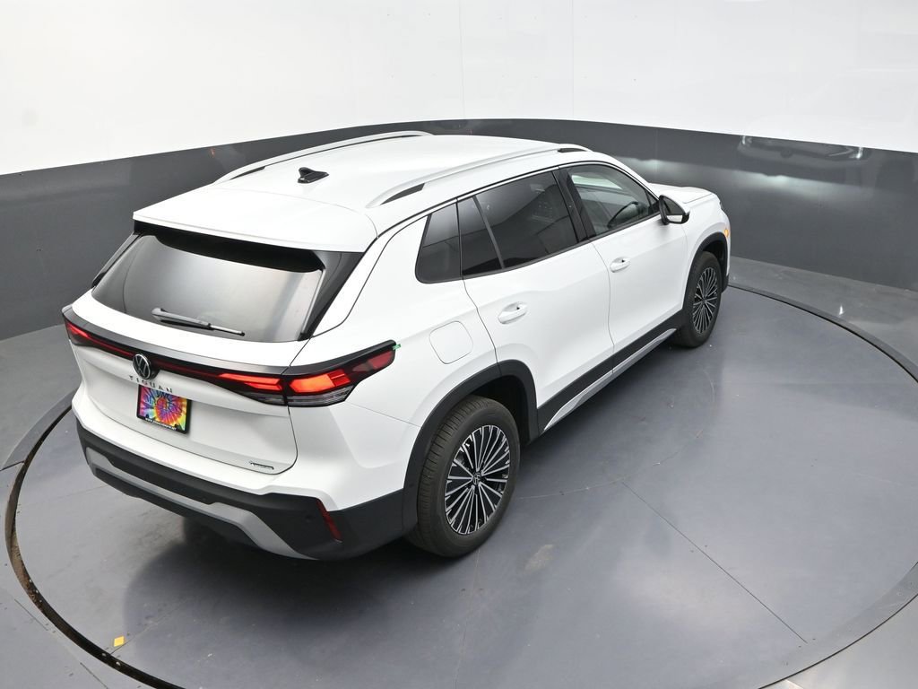 Used 2025 Volkswagen Tiguan S image 21