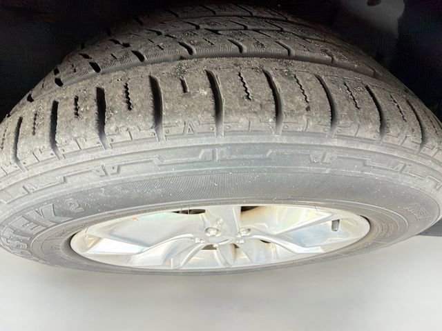 Used 2013 Ford Explorer XLT FWD image 15