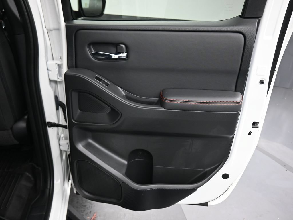 Used 2022 Nissan Frontier PRO-4X w/ Off-Road Protection Package AWD/4WD image 37