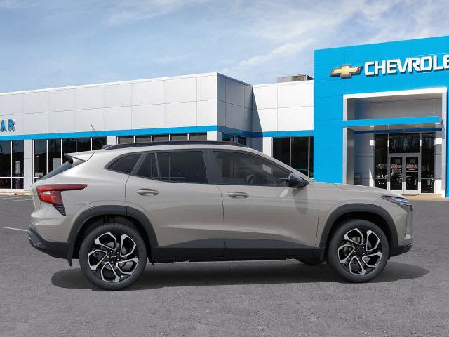 New 2026 Chevrolet Trax RS w/ Sunroof Package FWD image 5