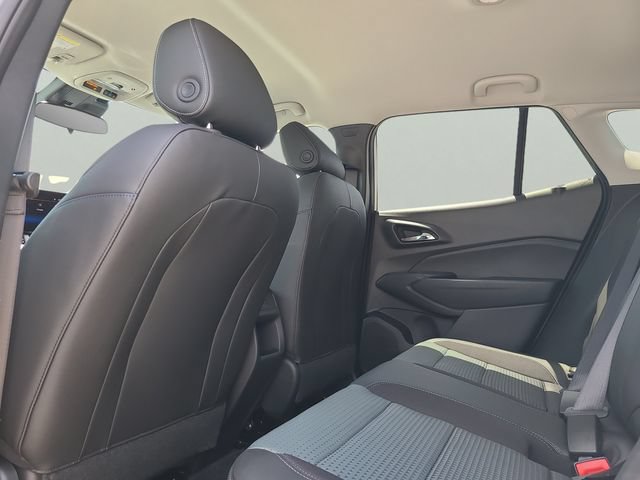 New 2026 Chevrolet Trax LT w/ Midnight Edition FWD image 10
