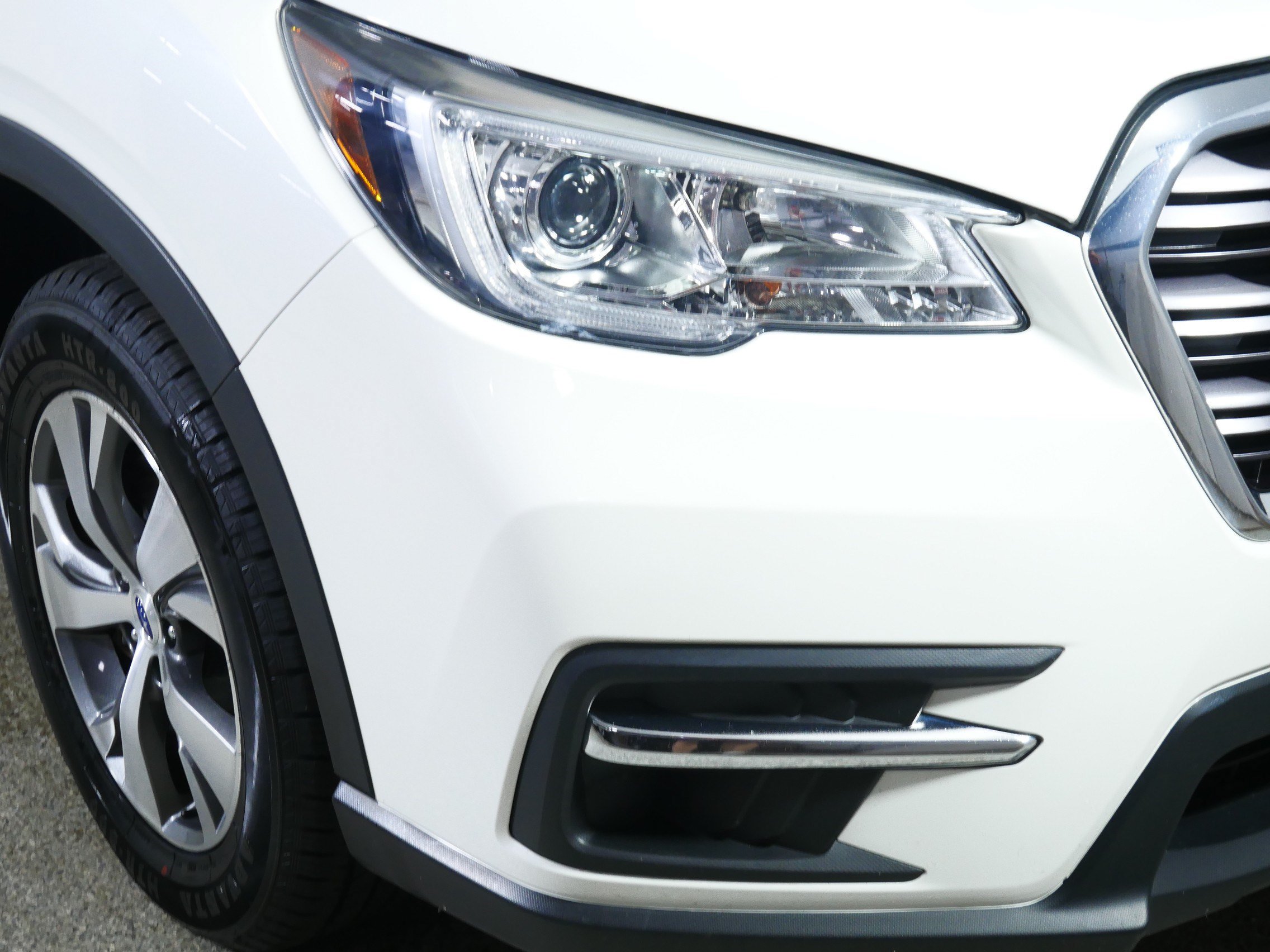 Used 2019 Subaru Ascent Premium w/ Popular Package #1 AWD/4WD image 16