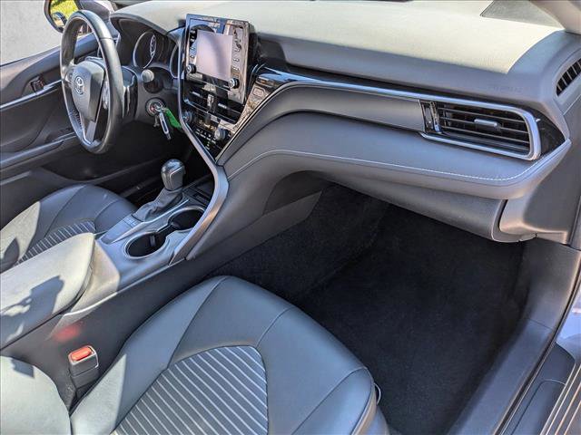 Used 2022 Toyota Camry SE FWD image 19