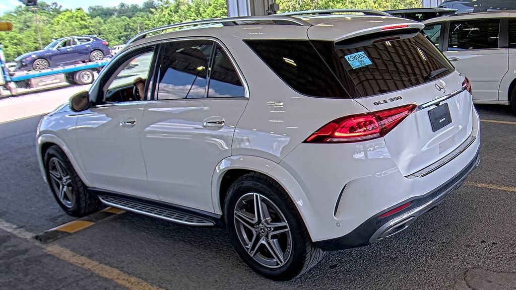 Used 2022 Mercedes-Benz GLE 350 4MATIC w/ AMG Line Exterior image 6
