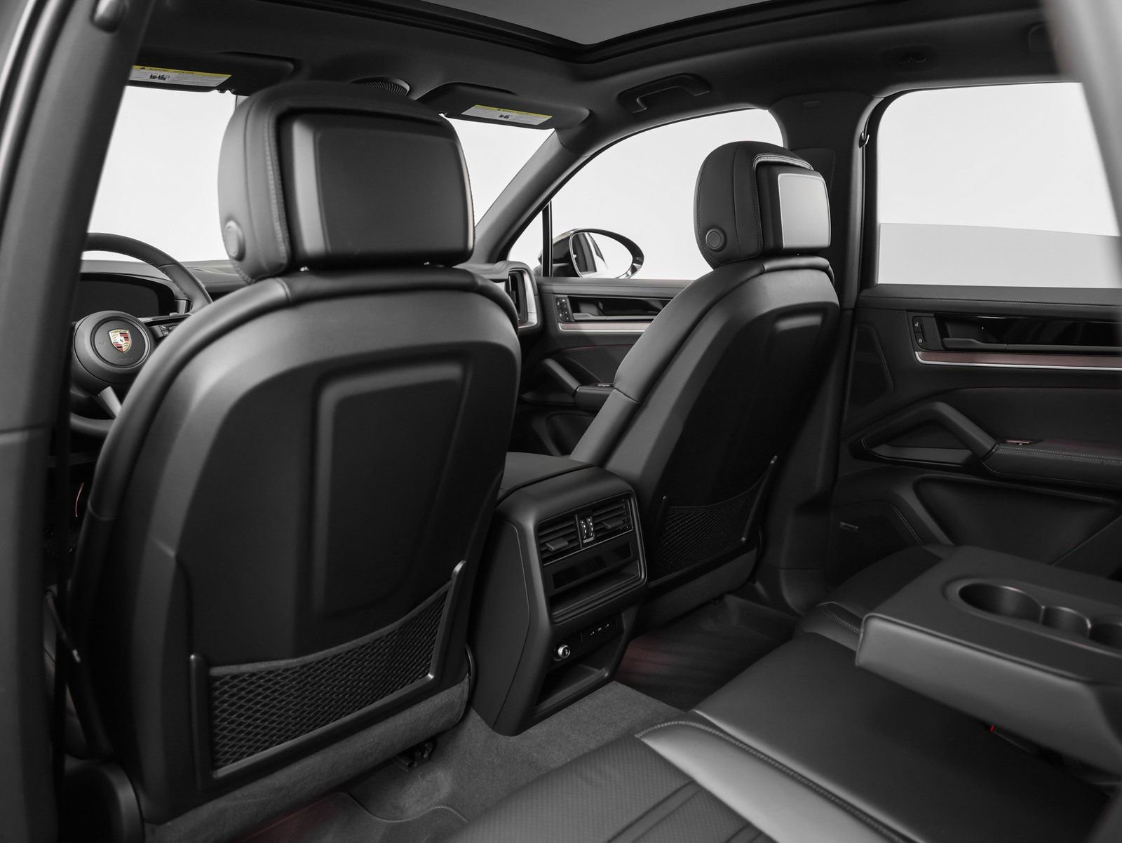 Certified 2025 Porsche Cayenne image 38