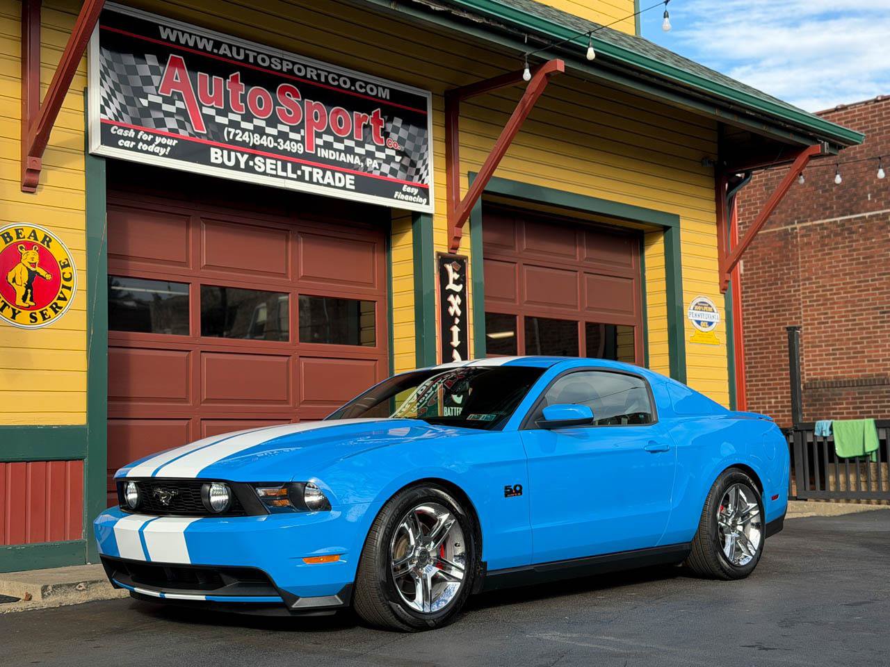 Used 2011 Ford Mustang GT Premium w/ 401A Rapid Spec Order Code RWD image 9