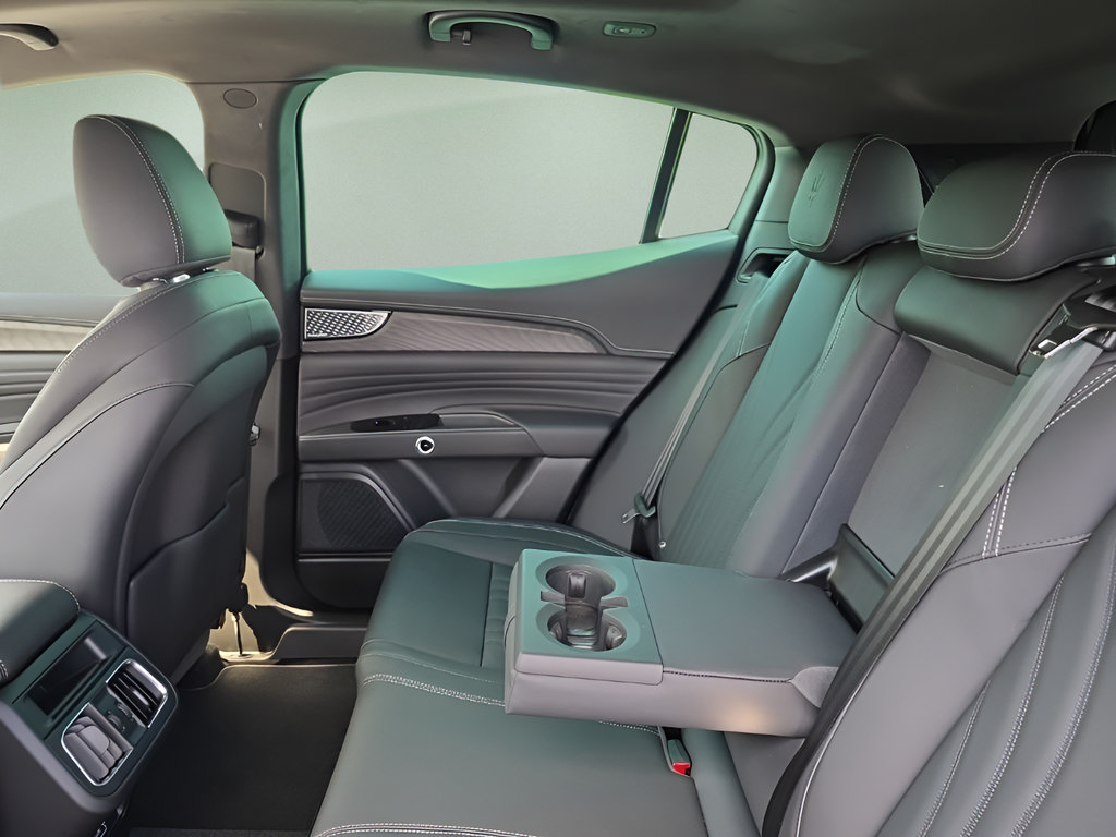 New 2025 Maserati Grecale Modena AWD/4WD image 31