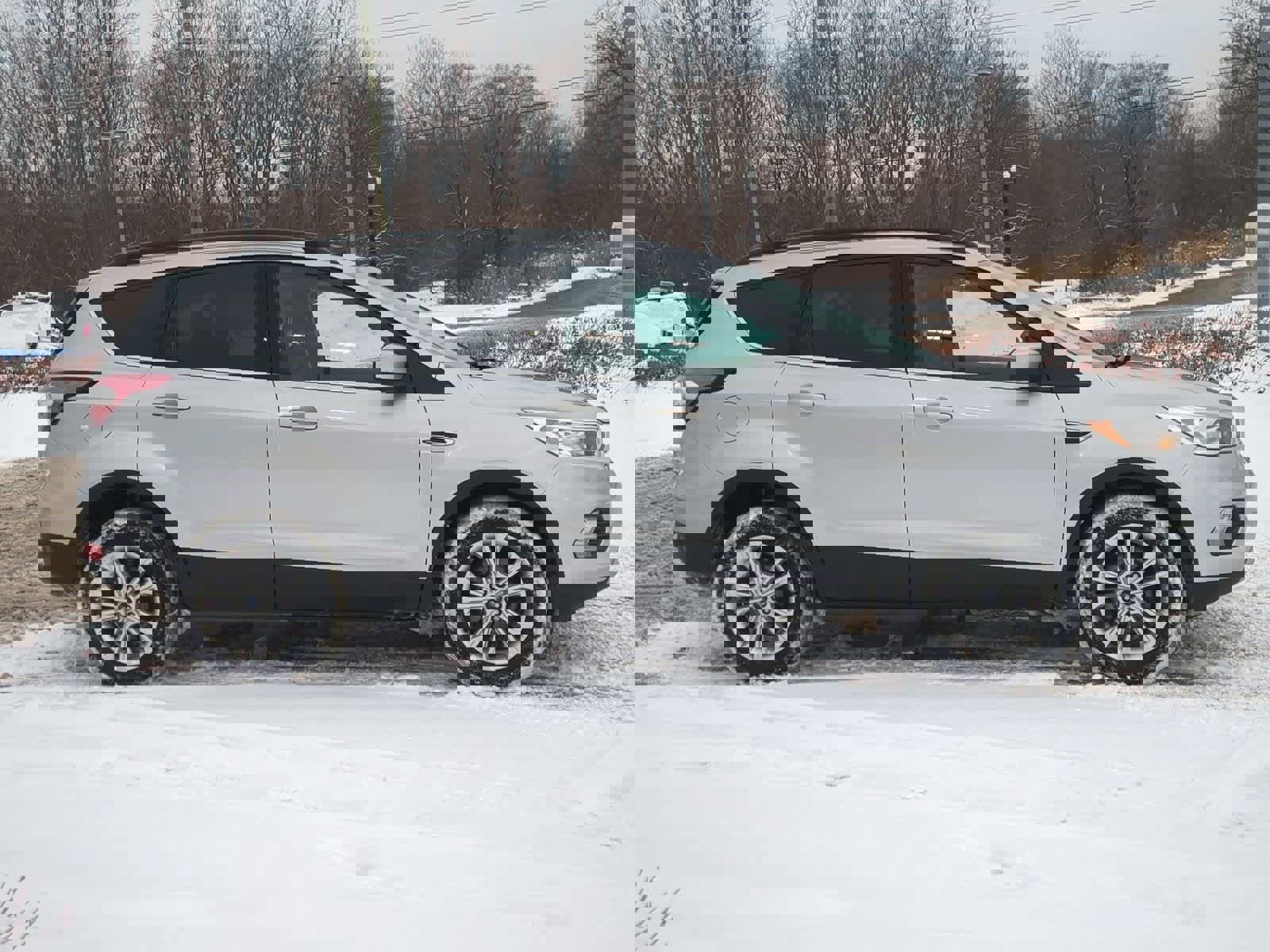 Used 2018 Ford Escape SE image 9