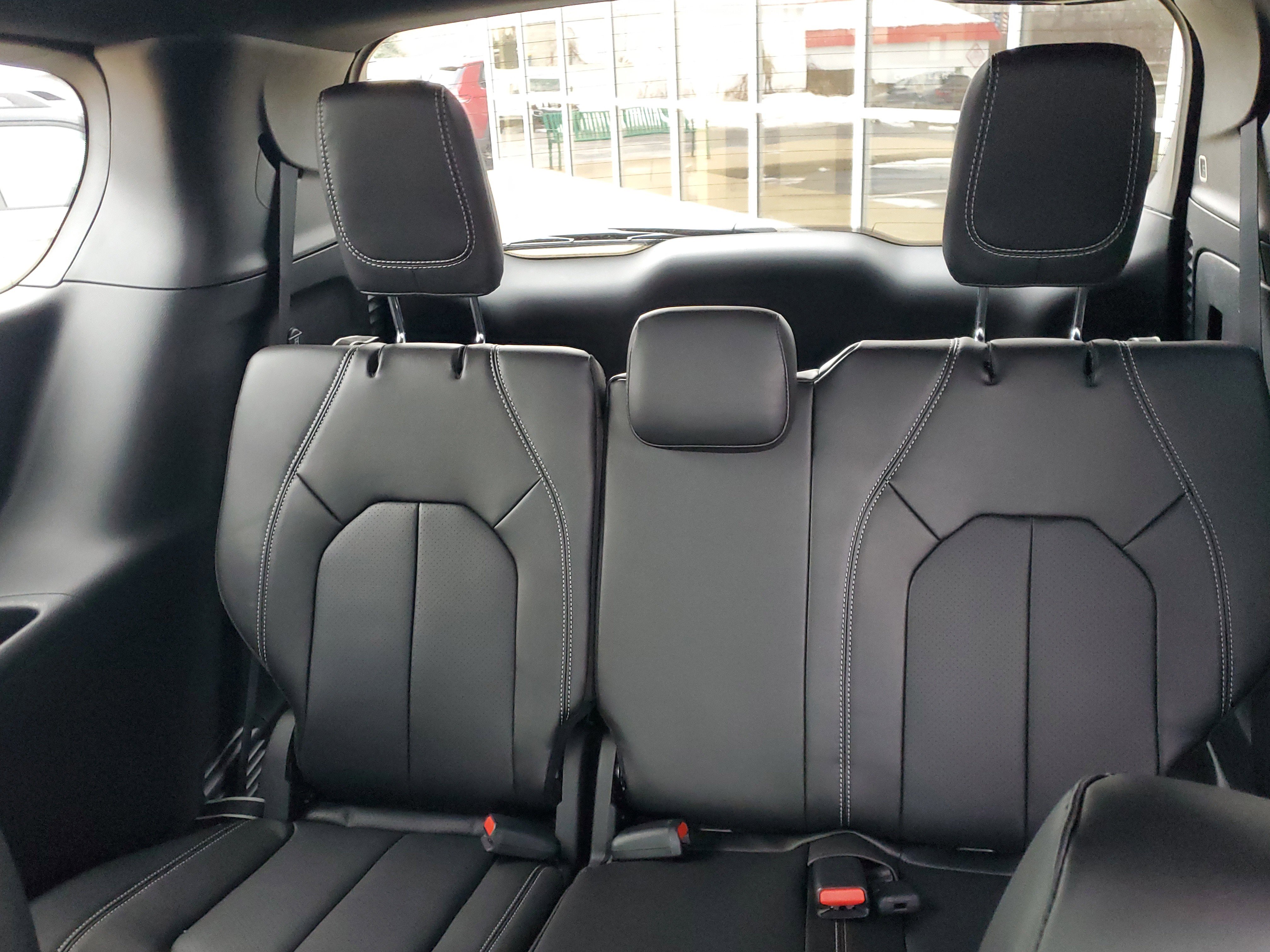 New 2026 Chrysler Pacifica Select w/ S Appearance Package image 21