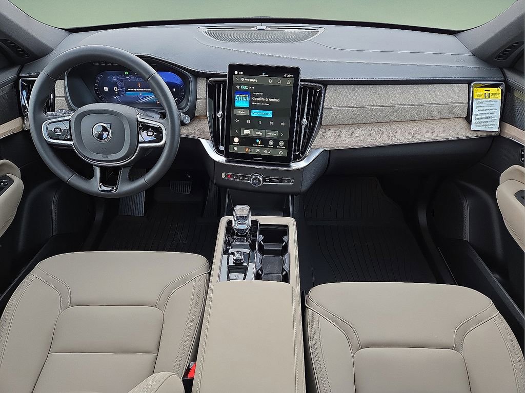 New 2026 Volvo XC90 B6 Plus w/ Protection Package Premier AWD/4WD image 17