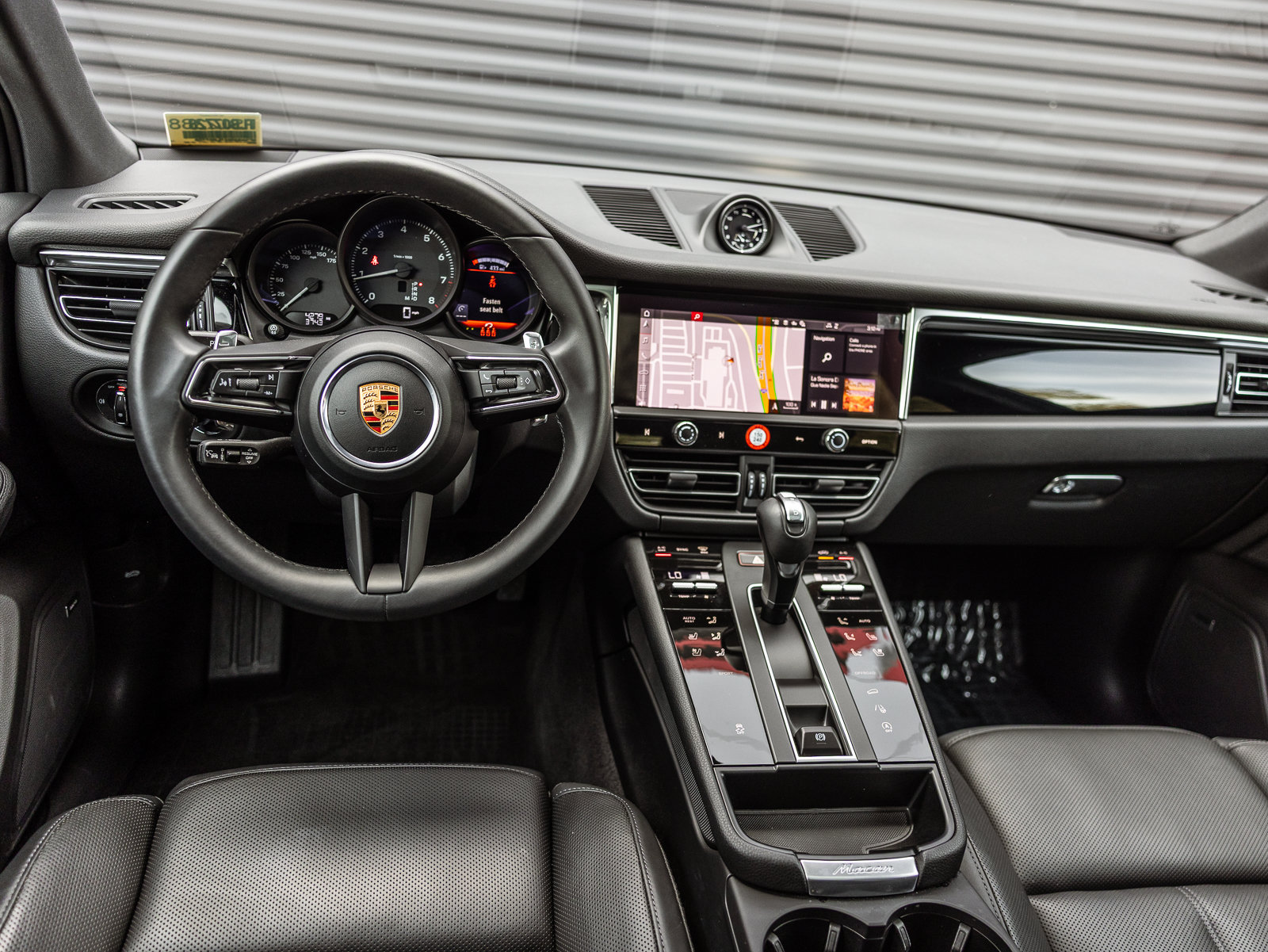Certified 2026 Porsche Macan AWD/4WD image 13
