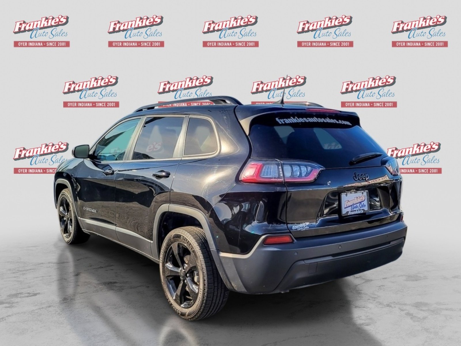 Used 2020 Jeep Cherokee Latitude Plus FWD image 3