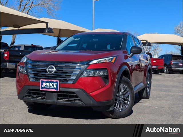 Used 2025 Nissan Rogue S image 1