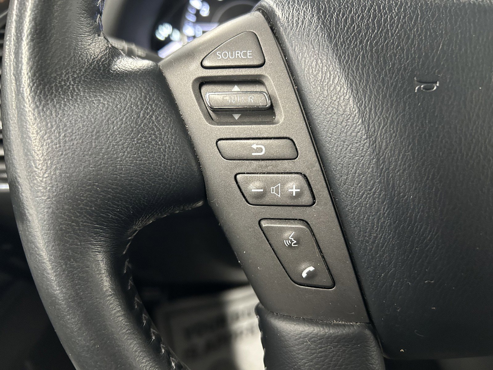 Used 2017 Nissan Armada Platinum image 23