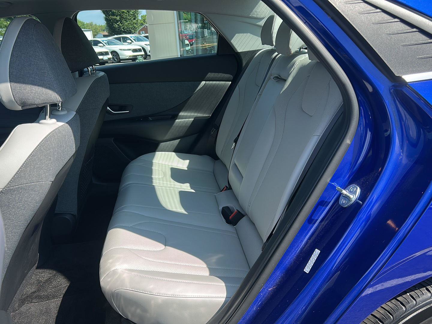 Certified 2023 Hyundai Elantra Limited w/ Cargo Package FWD image 16