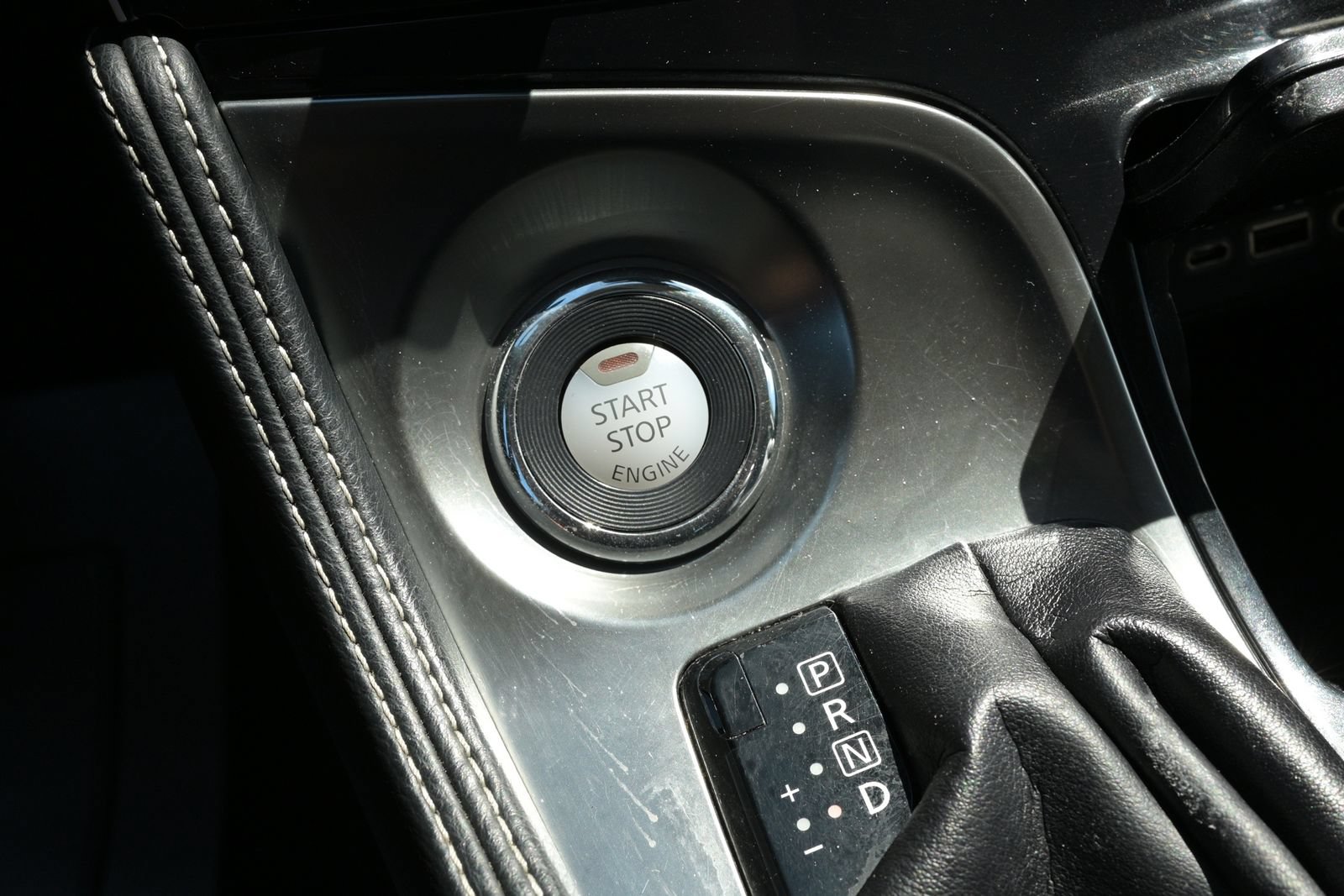Used 2023 Nissan Maxima SL FWD image 3