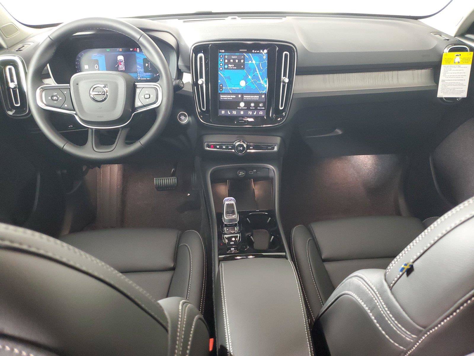 New 2026 Volvo XC40 B4 Plus w/ Protection Package Premier FWD image 15