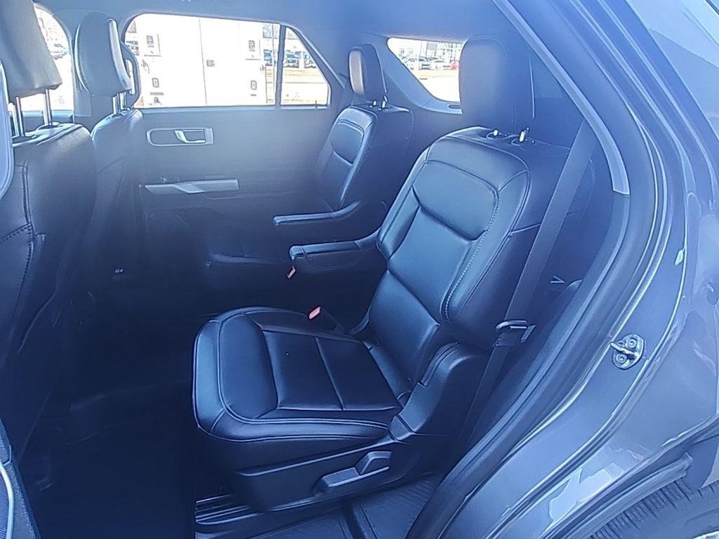 Certified 2023 Ford Explorer XLT w/ Equipment Group 202A image 14