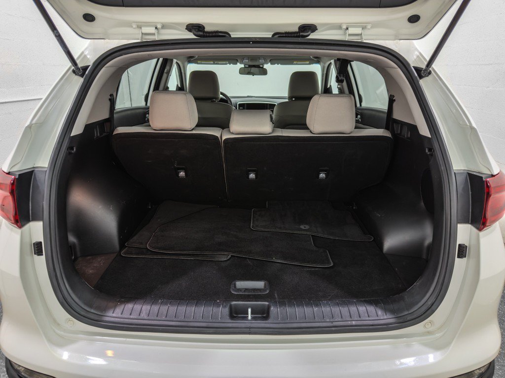 Used 2021 Kia Sportage LX FWD image 9