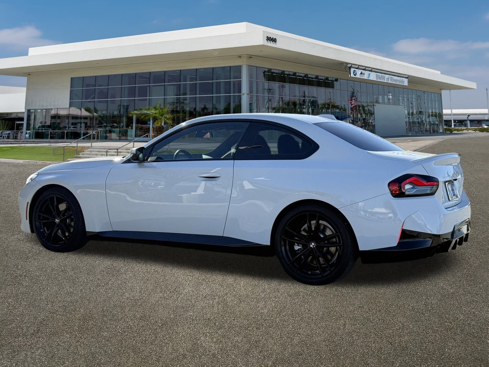 Used 2023 BMW 230i Coupe w/ M Sport Package image 7