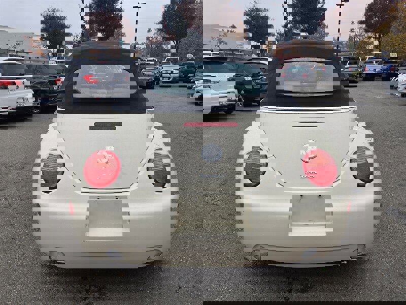 Used 2004 Volkswagen Beetle GLS image 4